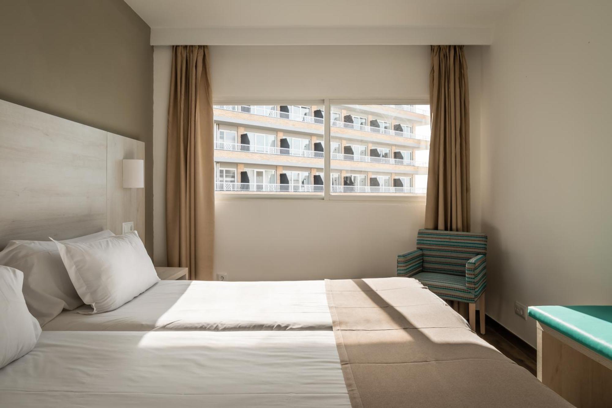Apartamentos Vistasol Magaluf  Esterno foto
